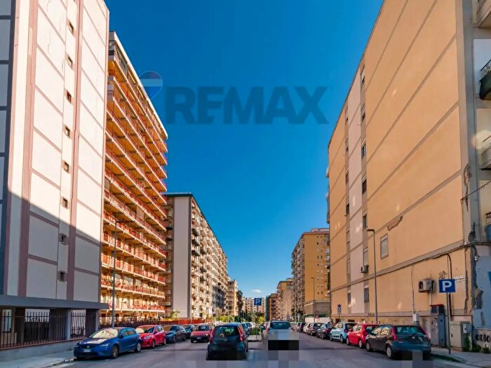 Appartamento quadrilocale in vendita in Via dei Quartieri c, Palermo