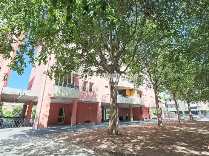 Appartamento quadrilocale in vendita in Via del Lupo, Rimini