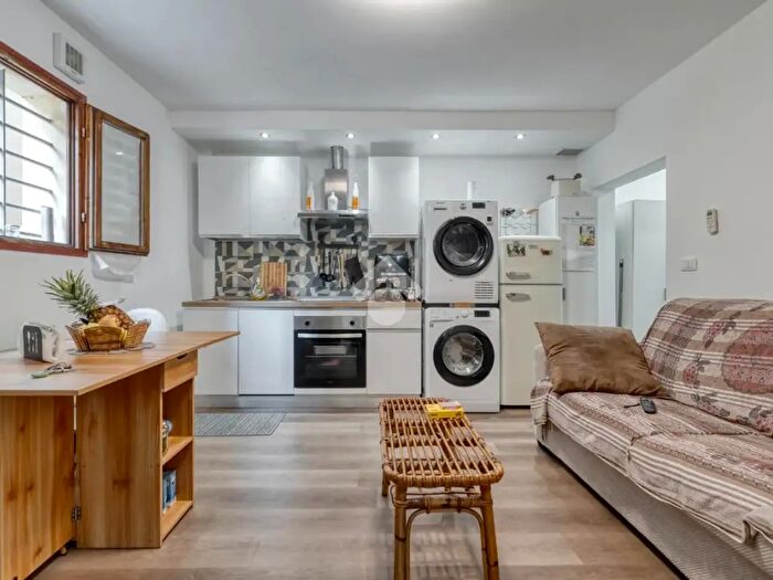 Appartamento bilocale in vendita in Via Massarenti, Bologna