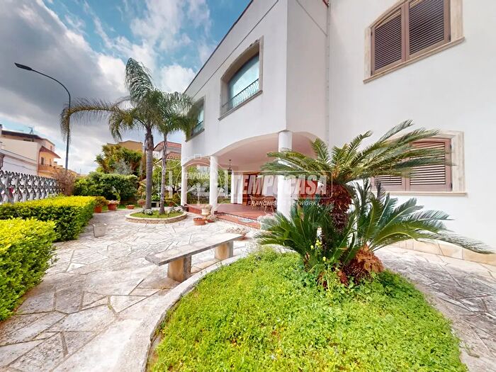 Casa con 5 locali in vendita in Via Lecce Merine, Lizzanello