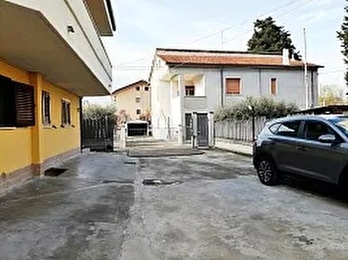 Appartamento con 5 locali in vendita in Via Paolo Bentivoglio Chieti Ch, Chieti