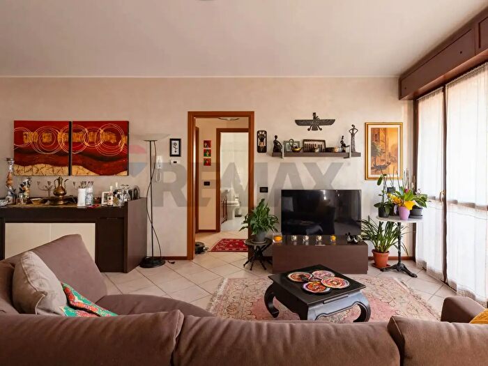 Appartamento trilocale in vendita in Via Fabio Filzi, Gallarate