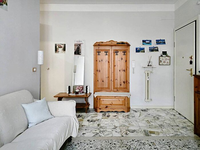 Appartamento trilocale in affitto in Via Emilia Est, Sant'Agnese Università, Modena