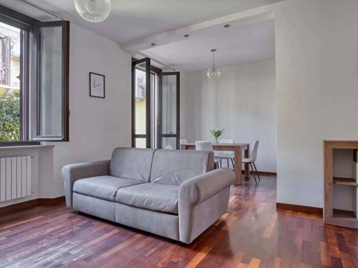 Appartamento bilocale in affitto in Via Giovanni Schiaparelli, Centrale, Milano