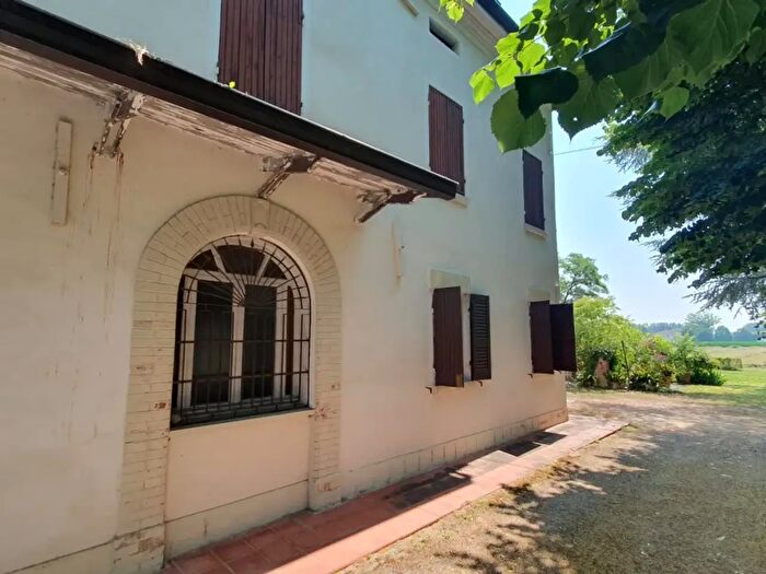 Casa con 5 locali in vendita in Via Mazza, San Possidonio