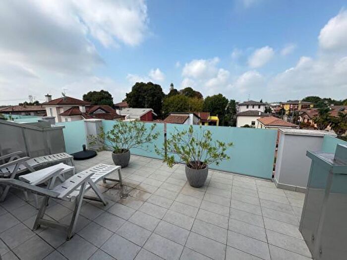 Appartamento con 5 locali in vendita in Via Salboro, Padova