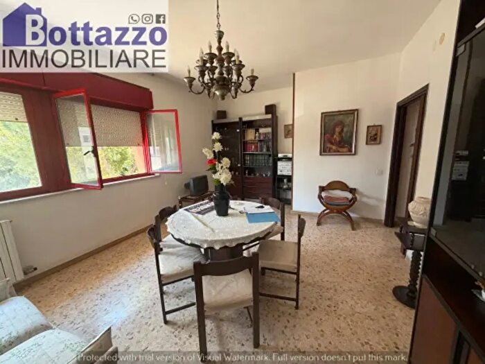 Appartamento quadrilocale in vendita in Via Teatro La Fenice, Statte