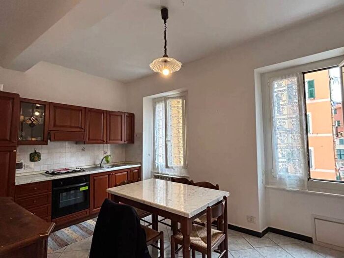 Appartamento quadrilocale in affitto in Salita Del Priaro, Centro, Camogli