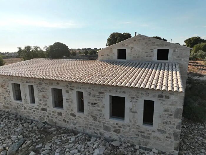 Casa quadrilocale in vendita in Via Comunale Passo Parrino Ganzeria Abremi, Modica