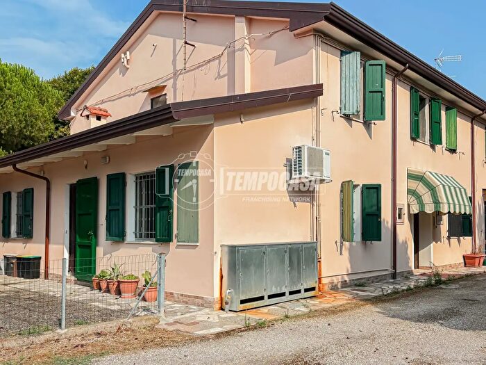 Casa con 5 locali in vendita in Via Camane, Cervia