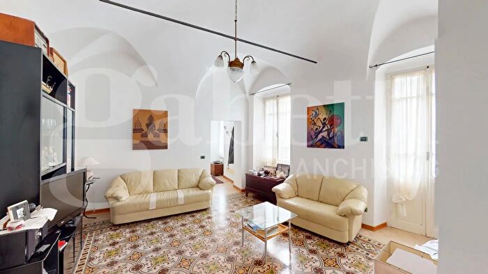 Appartamento con 5 locali in vendita in Via Carmine, Laigueglia