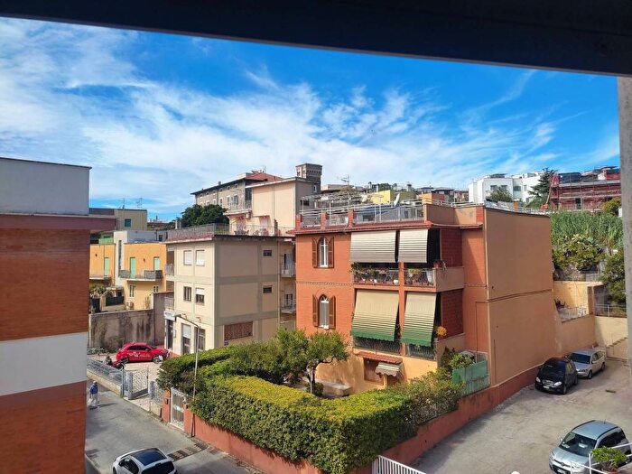 Appartamento trilocale in affitto in Via Europa, Gaeta