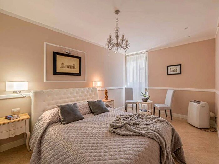 Appartamento quadrilocale in affitto in Via Dei Neri SNC, Signoria Uffizi, Firenze