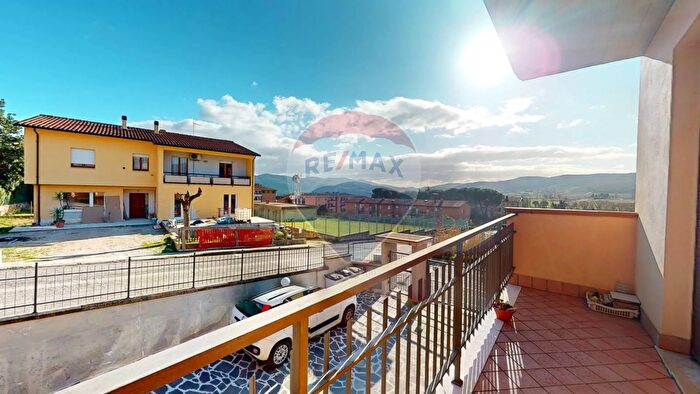 Appartamento trilocale in vendita in Magione