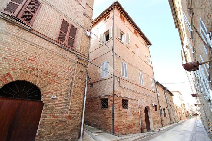 Appartamento quadrilocale in vendita in Via Girolamo Bonaparte, Porto San Giorgio