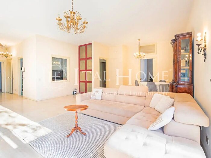 Appartamento trilocale in vendita in Via SantAlessandro, Bergamo