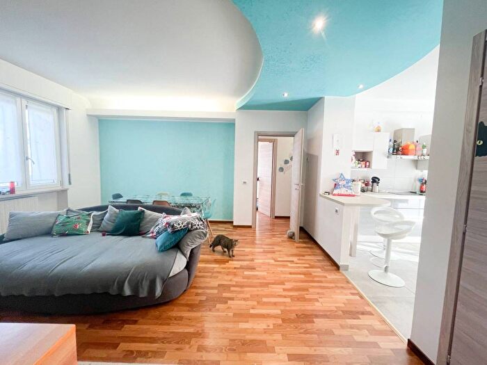 Appartamento trilocale in affitto in Via Gian Battista Pighi, Negrar, Negrar di Valpolicella