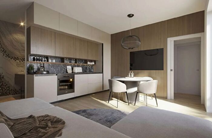 Casa trilocale in vendita in Viale Cortina d Ampezzo amp Via Roccaraso Roma Rm Italia Rc, Roma