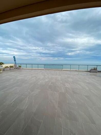 Appartamento con 5 locali in affitto in Viale Amintore Galli, Riccione