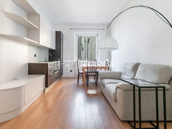 Appartamento bilocale in vendita in Via Antonio Carnevali, Milano