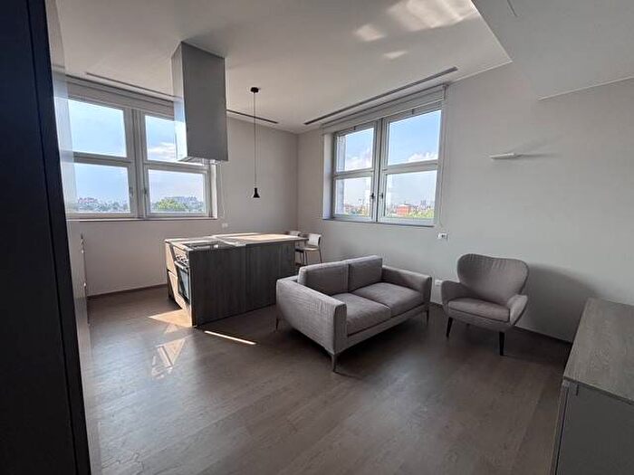 Appartamento bilocale in affitto in Via Giampietro Lucini, Maggiolina, Milano