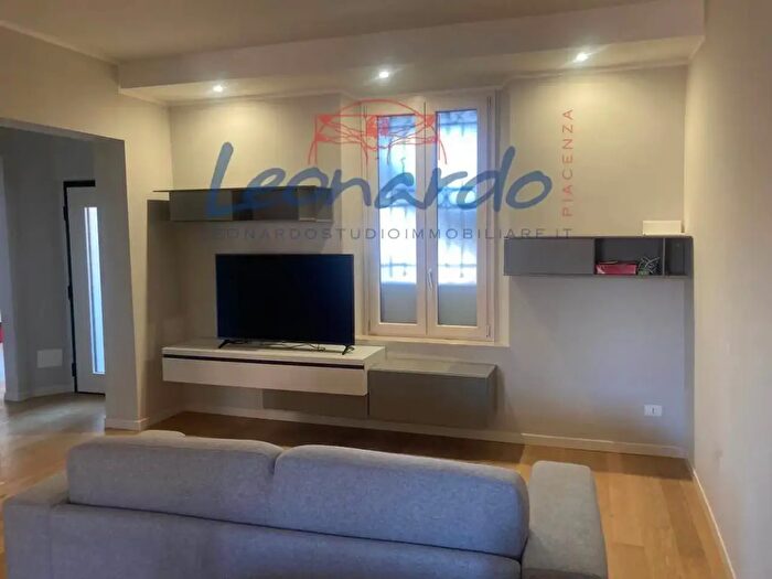 Appartamento quadrilocale in vendita in Piacenza