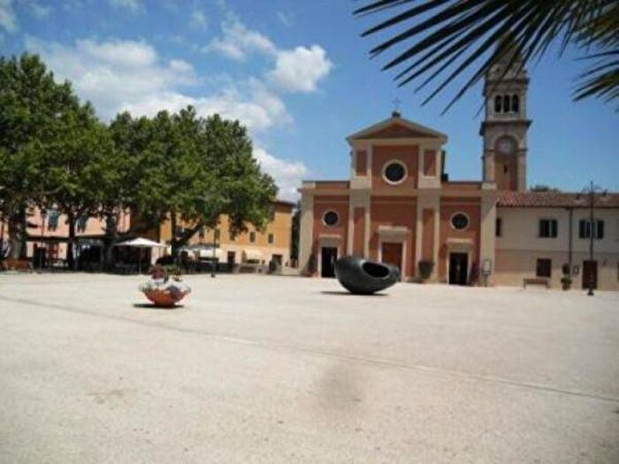 Casa con 6 locali in vendita in Casciana Terme Lari