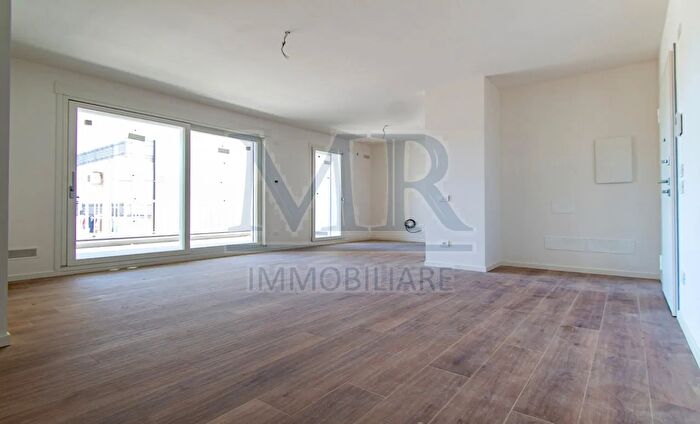 Appartamento quadrilocale in vendita in Via Calle Pace, Abano Terme