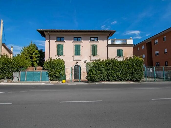 Appartamento quadrilocale in vendita in Via Salaria per l'Aquila, Rieti