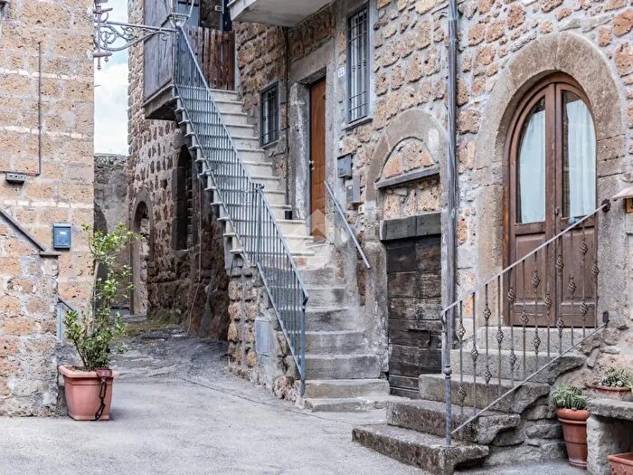 Appartamento trilocale in vendita in Via Monterone, Blera