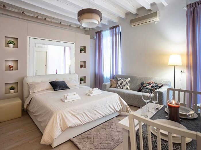 Appartamento monolocale in affitto in Via Cristoforo Gluck, Cascina dei Pomi, Milano