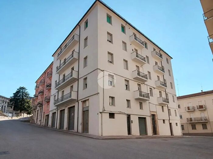 Appartamento quadrilocale in vendita in Via S Lorenzo, Campobasso