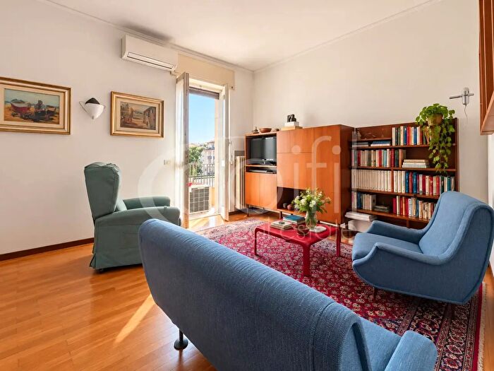 Appartamento trilocale in vendita in Via Giovanni Antonio Amadeo, Milano