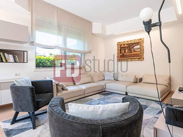 Casa con 5 locali in affitto in Viale Resegone, Centro, Arese