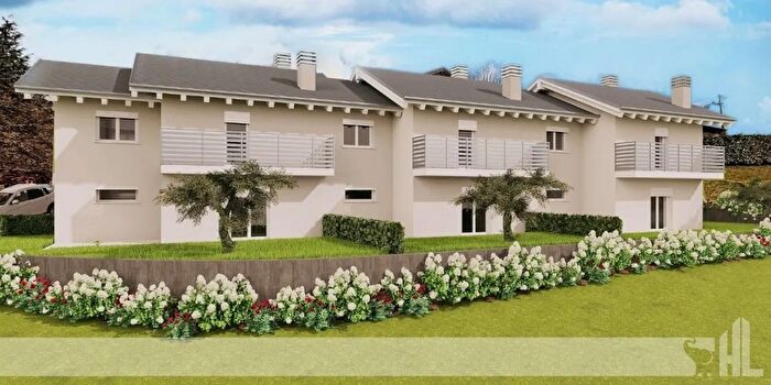 Casa con 8 locali in vendita in Sedico