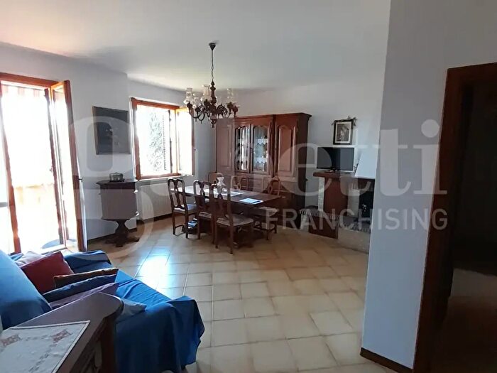 Appartamento con 5 locali in vendita in San Gimignano