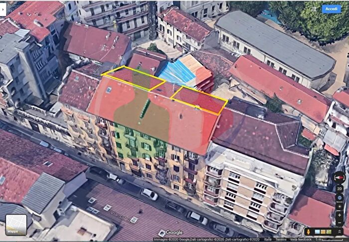 Appartamento quadrilocale in vendita in Via Salerno, Torino