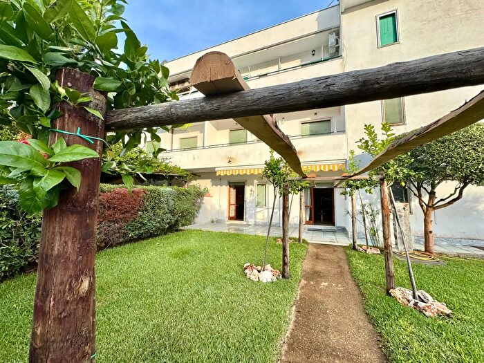 Appartamento quadrilocale in vendita in Case del Conte, Montecorice