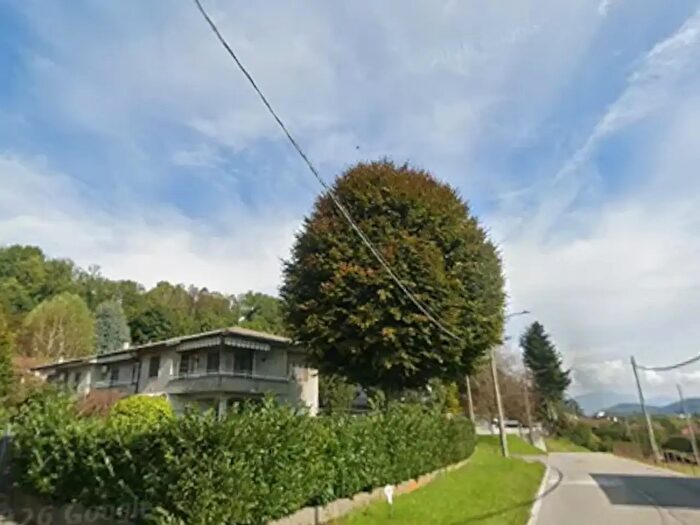 Appartamento trilocale in affitto in Via Vittorio Veneto, Lozza