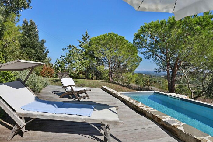 Casa con 8 locali in vendita in Manciano