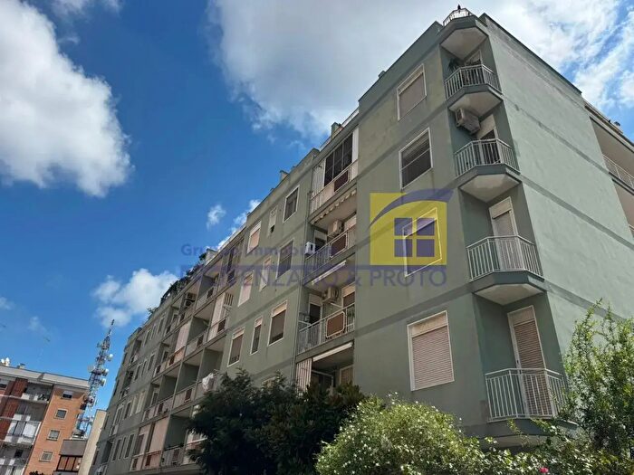Appartamento trilocale in vendita in Via San Martino della Battaglia, Brindisi