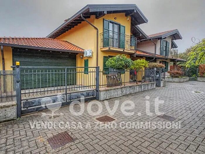 Casa quadrilocale in vendita in Via dei Cesari, Borgo Ticino
