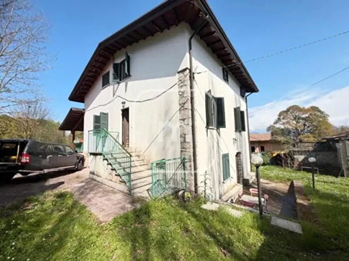 Casa quadrilocale in vendita in Via del Farneto, Morolo