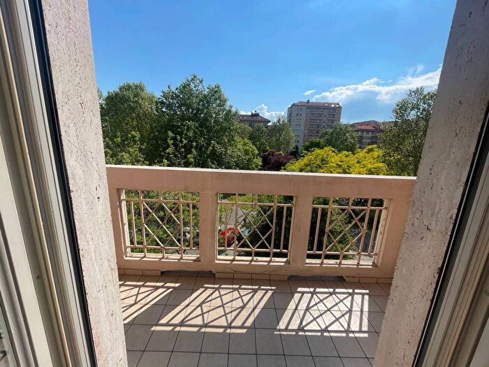 Appartamento trilocale in affitto in Piazza Tancredi Galimberti, Lingotto, Torino