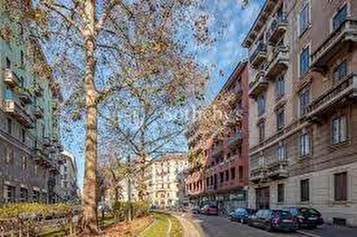 Appartamento con 5 locali in affitto in Viale Monte Nero, Montenero, Milano