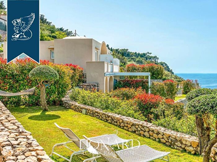 Casa con 6 locali in vendita in Anacapri