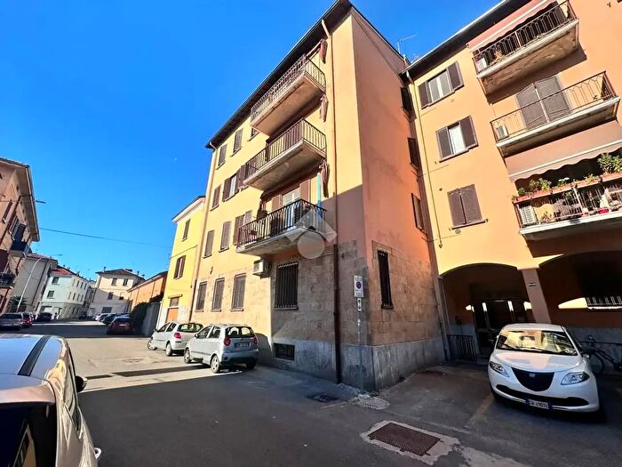 Appartamento bilocale in vendita in Via Ponte Vecchio, Pavia