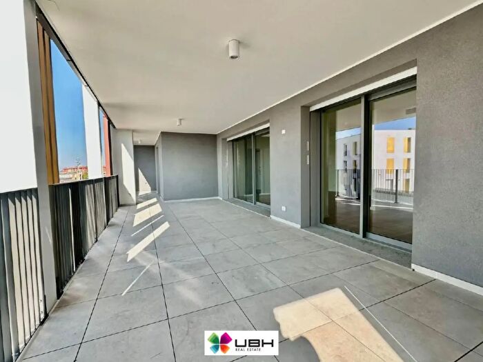 Appartamento quadrilocale in vendita in Via Gaetano Sbodio, Milano