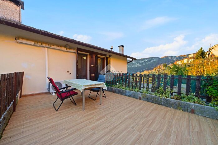 Appartamento bilocale in vendita in Via Monte Castelletto, Bosco Chiesanuova