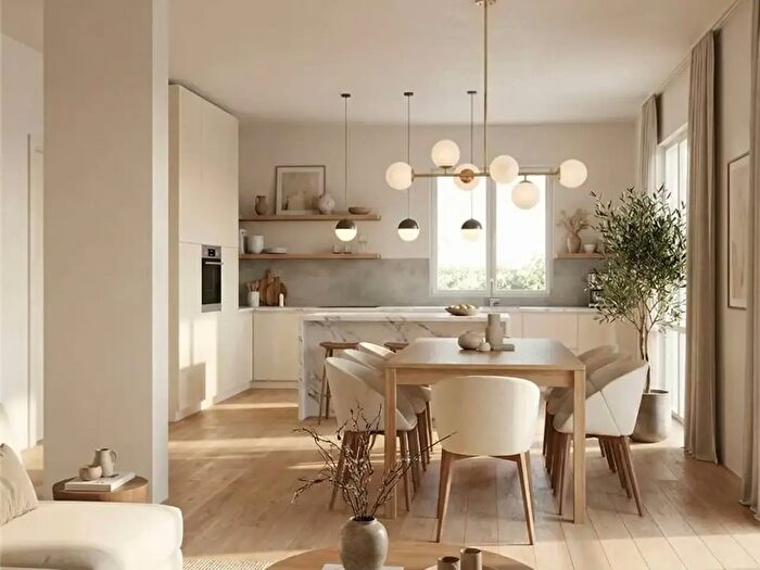 Appartamento con 6 locali in vendita in Modena